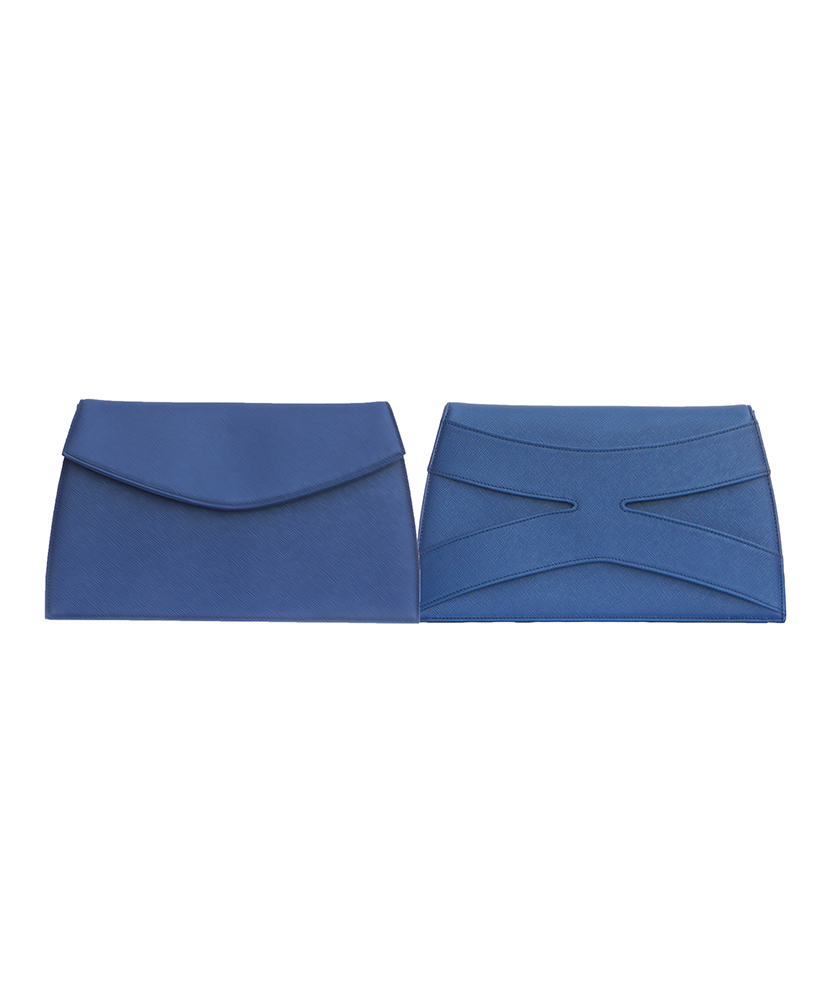 Trinacria in pelle blu saffiano